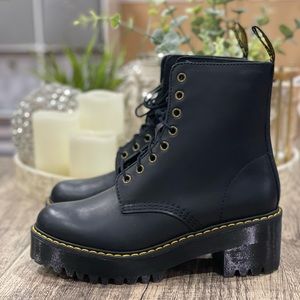 🆕 Dr. Martens Women’s Shriver Boots